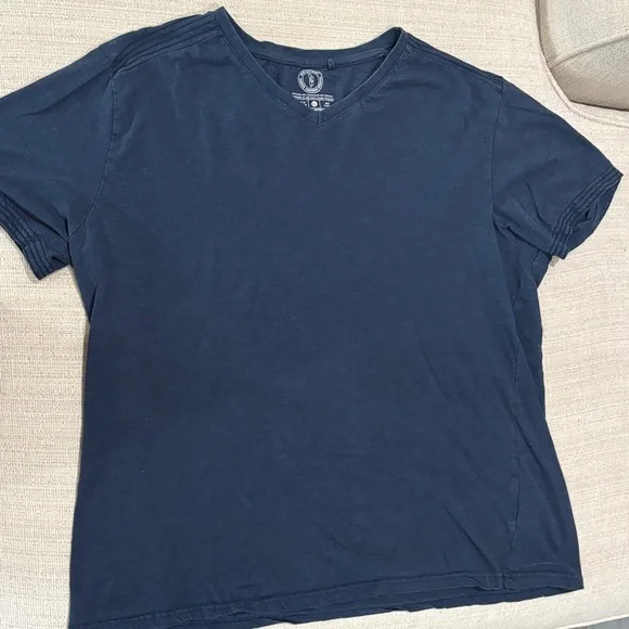 Navy Blue V-Neck Men's Short Sleeve Tee - Picture 1 of 3